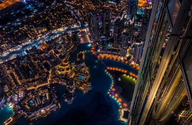 Dubai sky-view at night